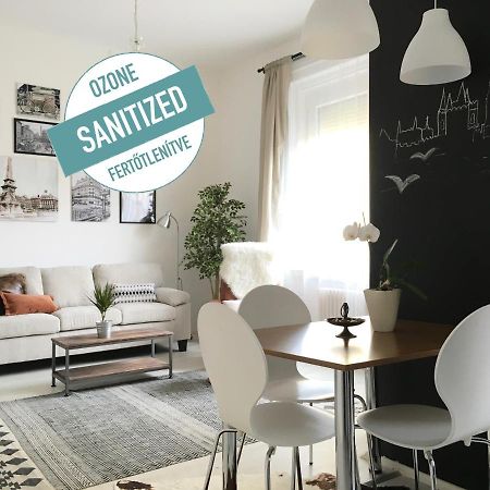 Standard Apartment By Hi5 - Karoly 23 บูดาเปสต์ ภายนอก รูปภาพ