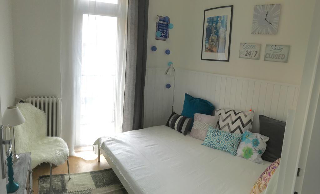 Standard Apartment By Hi5 - Karoly 23 บูดาเปสต์ ภายนอก รูปภาพ